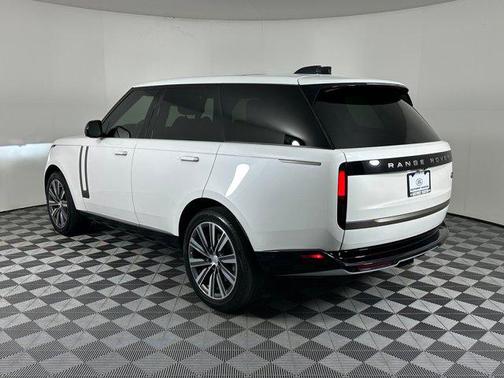 2023 Land Rover Range Rover P530 SE