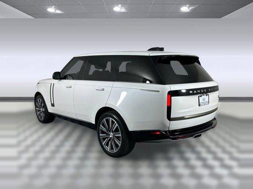 2023 Land Rover Range Rover P530 SE
