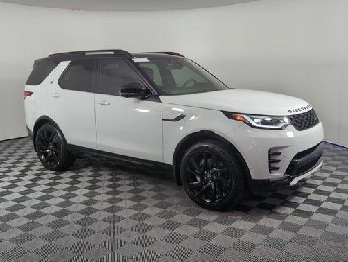 2025 Land Rover Discovery P300 Dynamic SE