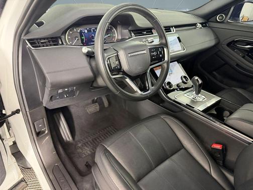 White 2022 Land Rover Range Rover Evoque SE