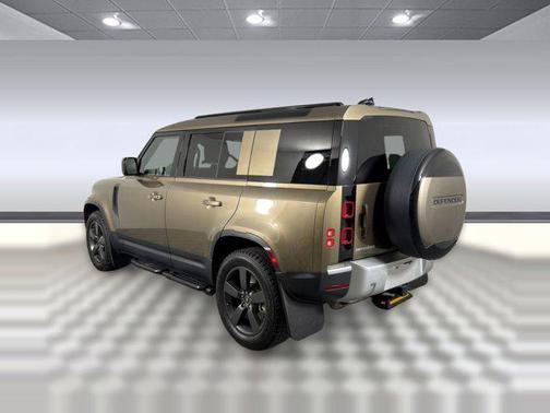 2025 Land Rover Defender 110 P300