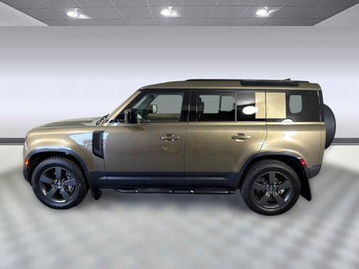 2025 Land Rover Defender 110 P300