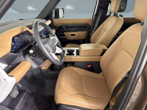 2025 Land Rover Defender 110 P300