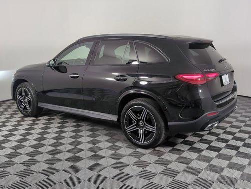 2025 Mercedes-Benz GLC 300 4MATIC