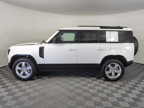 2025 Land Rover Defender 110 P400 X-Dynamic SE