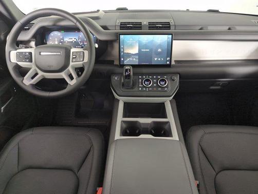 2025 Land Rover Defender 130 P400 X-Dynamic SE