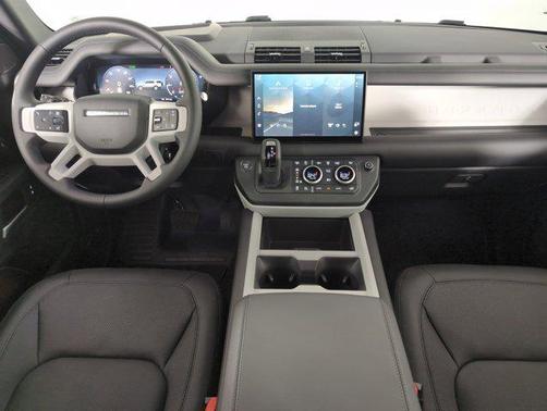 2025 Land Rover Defender 130 P400 X-Dynamic SE