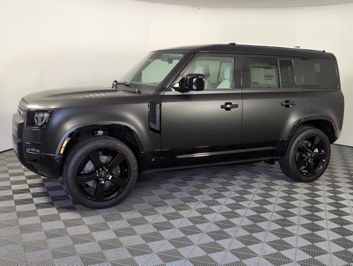 2025 Land Rover Defender 110 P400 X-Dynamic SE