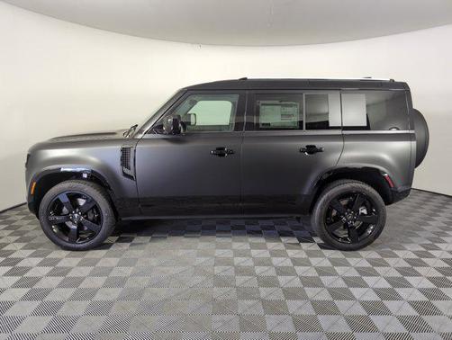 2025 Land Rover Defender 110 P400 X-Dynamic SE