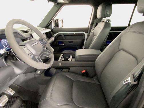 2023 Land Rover Defender 110 V8
