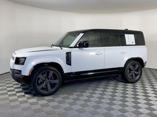 2023 Land Rover Defender 110 V8