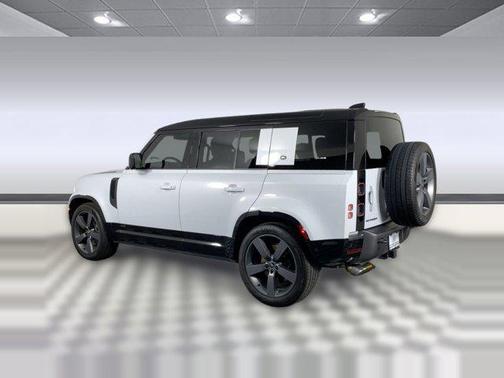 2023 Land Rover Defender 110 V8