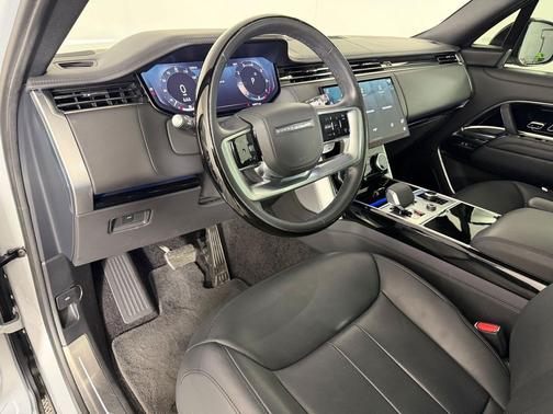Silver 2023 Land Rover Range Rover P530 SE