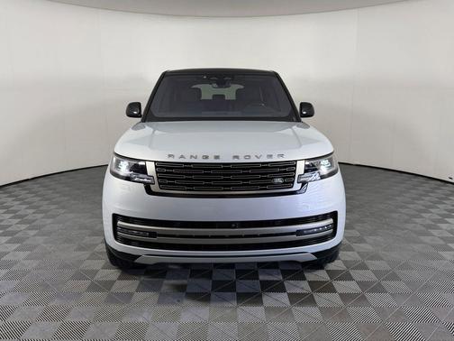 Silver 2023 Land Rover Range Rover P530 SE