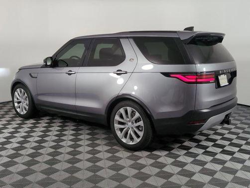 2024 Land Rover Discovery P300 S