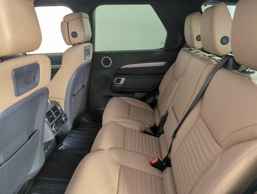 2025 Land Rover Discovery P360 Dynamic SE