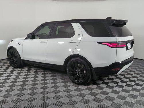 2025 Land Rover Discovery P360 Dynamic SE