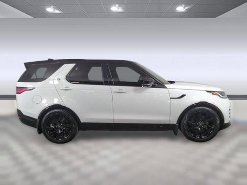 2025 Land Rover Discovery P360 Dynamic SE
