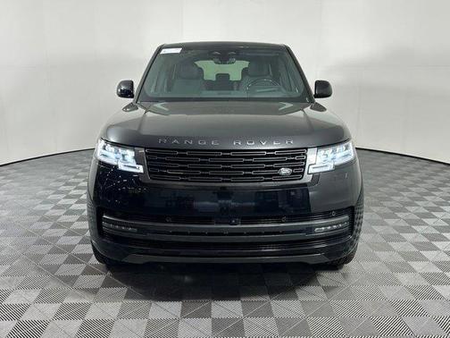 2025 Land Rover Range Rover P400 SE