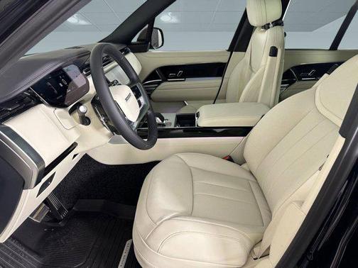 2026 Land Rover Range Rover P400 SE