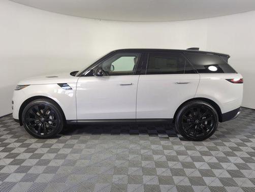 2025 Land Rover Range Rover Sport SE