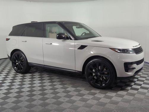 2025 Land Rover Range Rover Sport SE