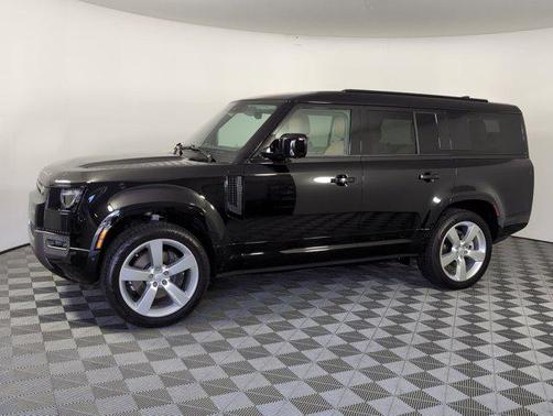 2025 Land Rover Defender 130 P400 X-Dynamic SE