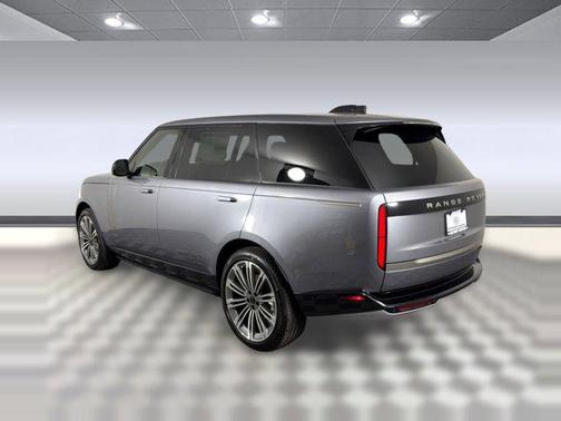 2026 Land Rover Range Rover P530 SE 7 Seat