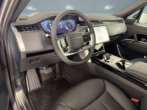 2026 Land Rover Range Rover P530 SE 7 Seat