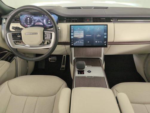 2025 Land Rover Range Rover P550e SE