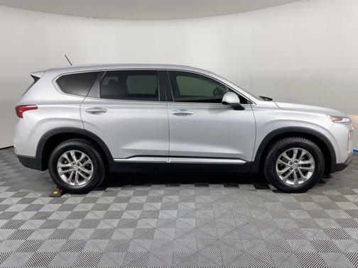 2019 Hyundai SANTA FE SE 2.4
