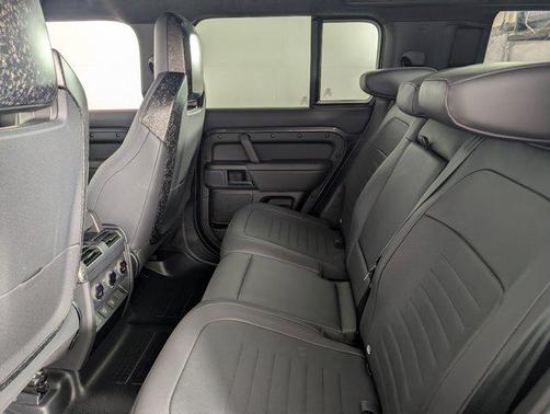 2025 Land Rover Defender P635 OCTA