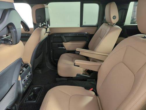 2025 Land Rover Defender 130 P300 S