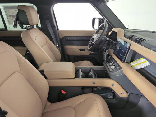 2025 Land Rover Defender 130 P300 S