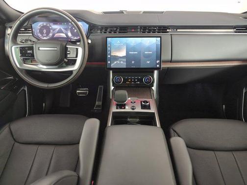 2023 Land Rover Range Rover P530 SE