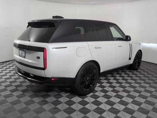 2023 Land Rover Range Rover P530 SE