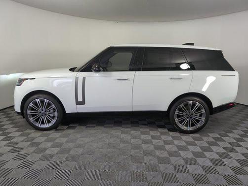2025 Land Rover Range Rover P530 SE