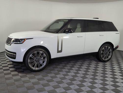 2025 Land Rover Range Rover P530 SE