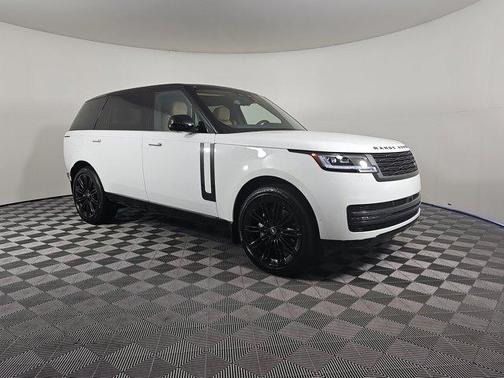 2025 Land Rover Range Rover P400 SE 7 Seat