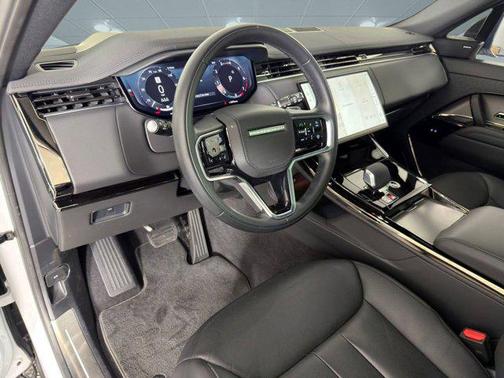 2025 Land Rover Range Rover Sport SE
