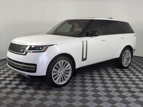 2025 Land Rover Range Rover P530 SE
