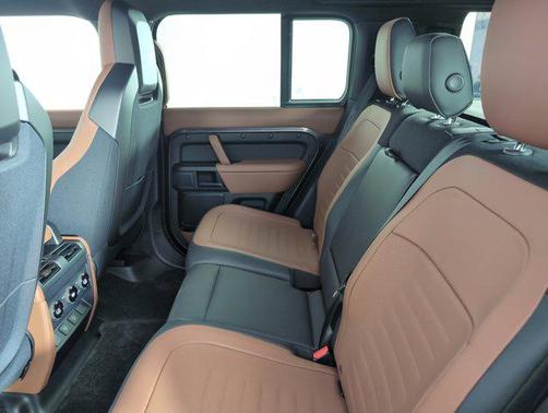 2025 Land Rover Defender P635 OCTA
