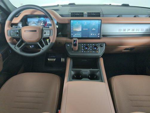 2025 Land Rover Defender P635 OCTA