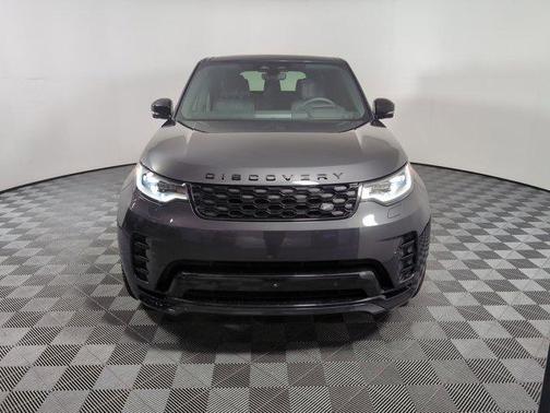 2024 Land Rover Discovery P300 Dynamic SE