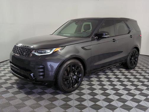 2024 Land Rover Discovery P300 Dynamic SE
