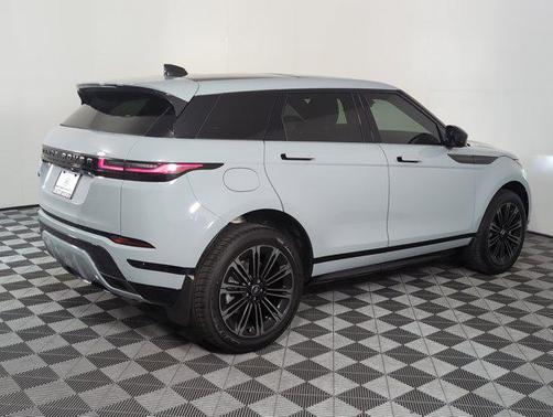 2026 Land Rover Range Rover Evoque Dynamic SE