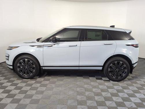 2026 Land Rover Range Rover Evoque Dynamic SE