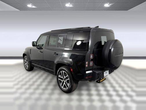 2026 Land Rover Defender P400 X-Dynamic SE