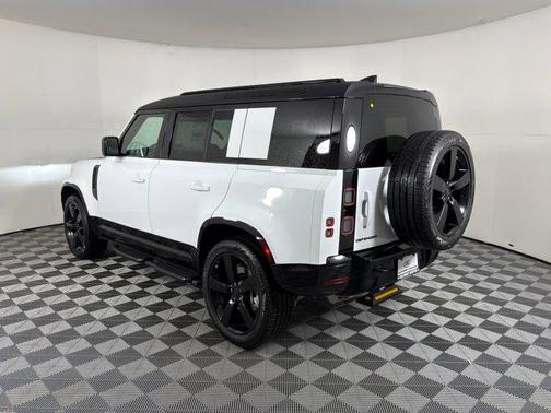 2026 Land Rover Defender P400 X-Dynamic SE