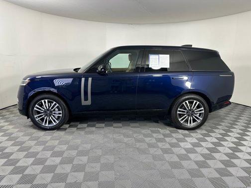 2023 Land Rover Range Rover P530 SE